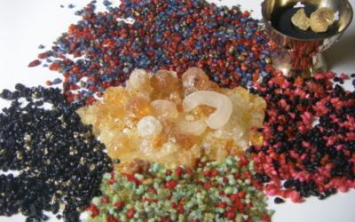 Les résines et encens en grains : leurs vertus et propriétés